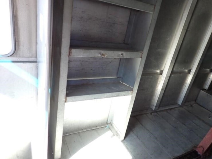 2015-freightliner-mt55-image-36