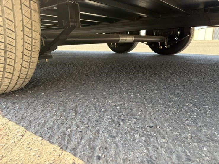 2026-southland-larct52-822v-86-t/a-enclosed-traile-image-5