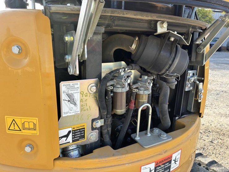 2022-deere-17g-image-17