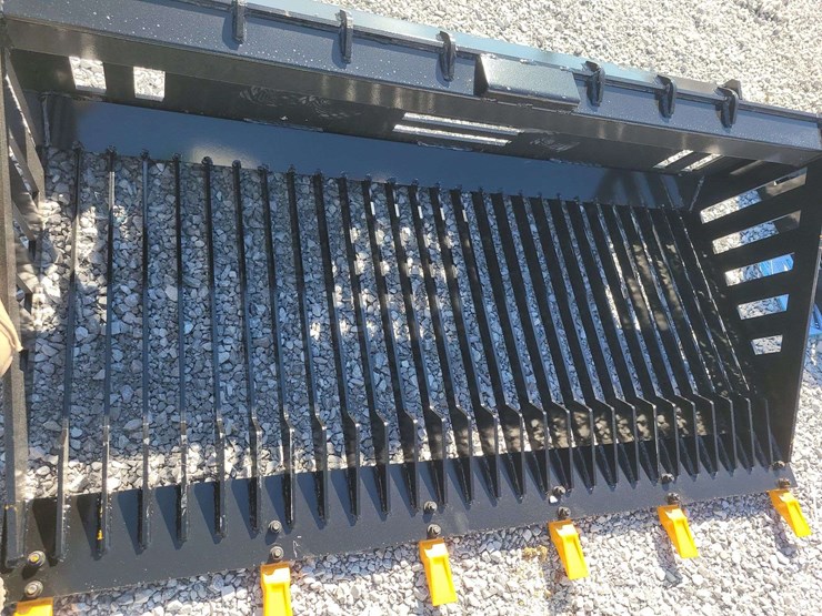 skid-steer-rock-bucket.-66"-wide.-image-6