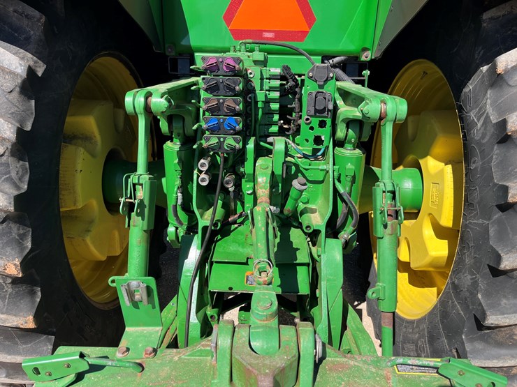 2012-john-deere-8335r-image-11
