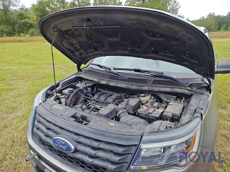 2017-ford-explorer-image-9