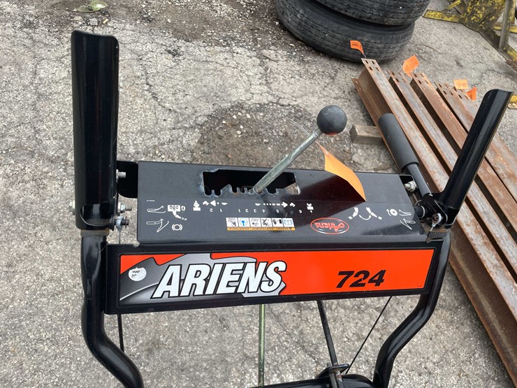 #14034-•-ariens-724-snowblower-(o4)-image-19