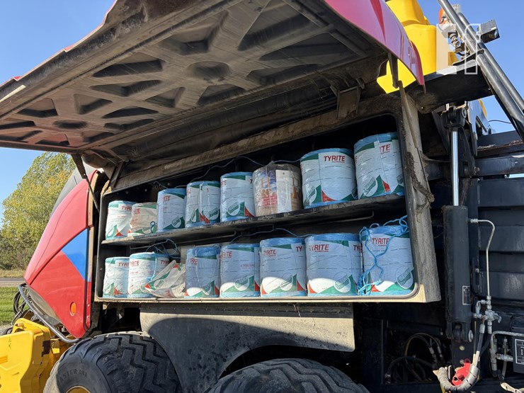 2015-new-holland-big-baler-330-image-21