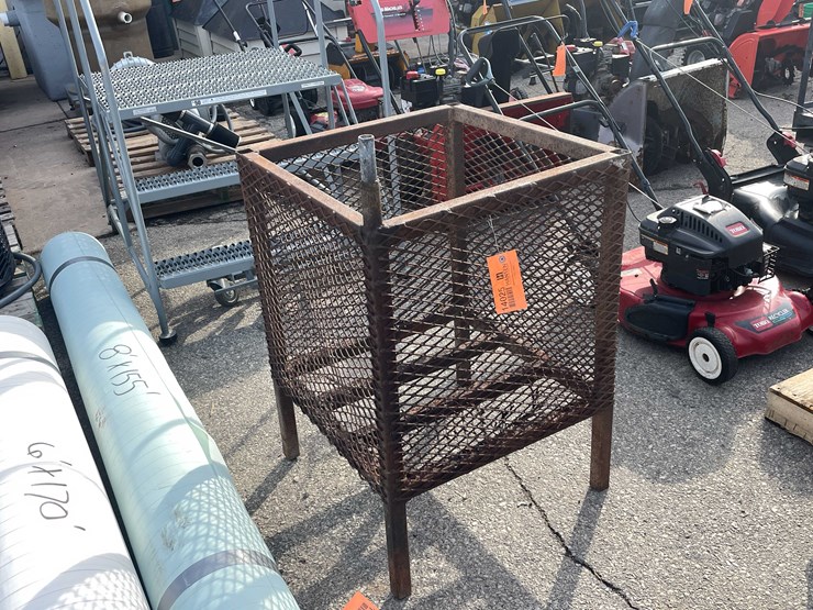 #14025-•-metal-crate-(o3)-image-3