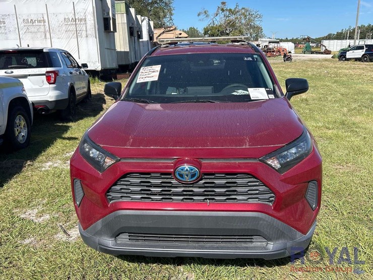 2019-toyota-rav4-image-21