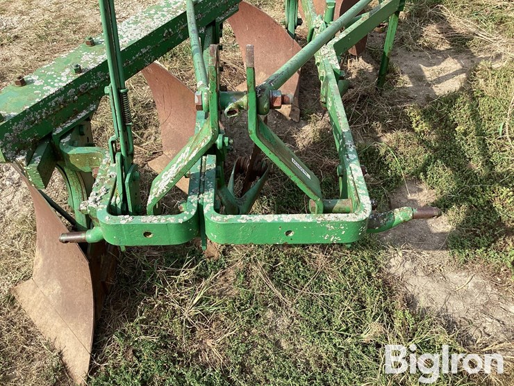john-deere-3-pt-4-bottom-plow-image-12
