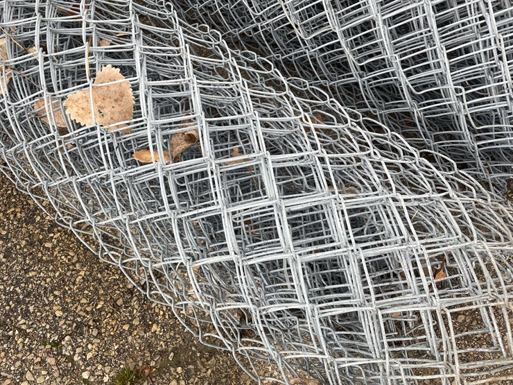 #14057-•-(2)-rolls-48"-fencing-(o4)-image-3