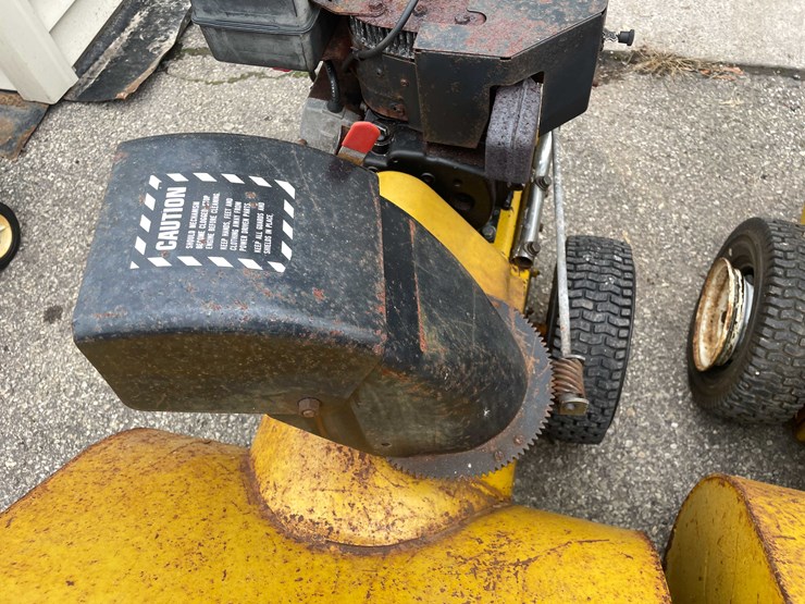 #14035-•-(2)-bolens-24"-snow-blower-(o4)-image-34