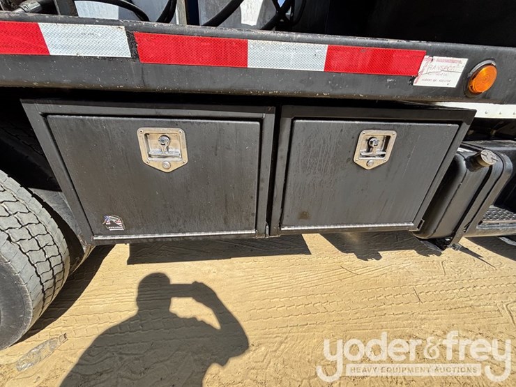 2007-kenworth-t270-image-18