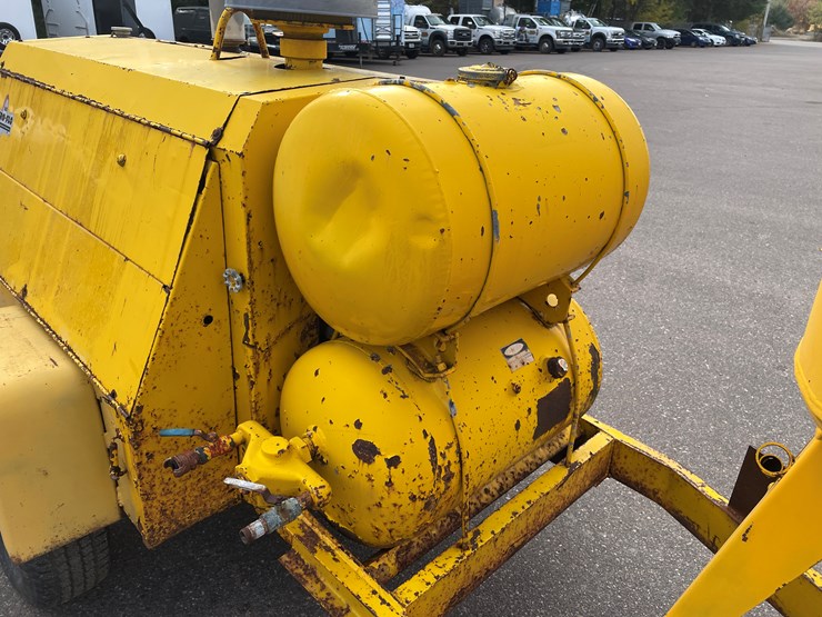 #4514-•-ingersoll-rand-gyro-flo-160cfm-portable-air-compressor-sand-blaster-image-31