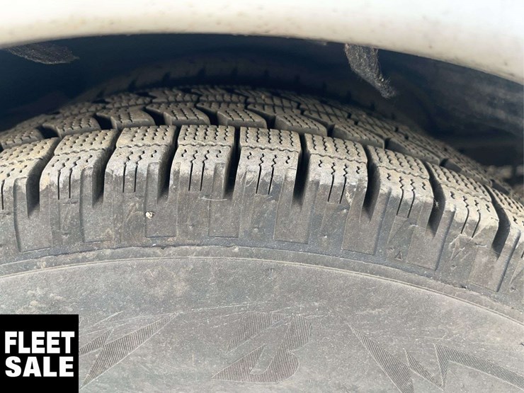 2018-chevrolet-express-s/a-ambulance-image-9