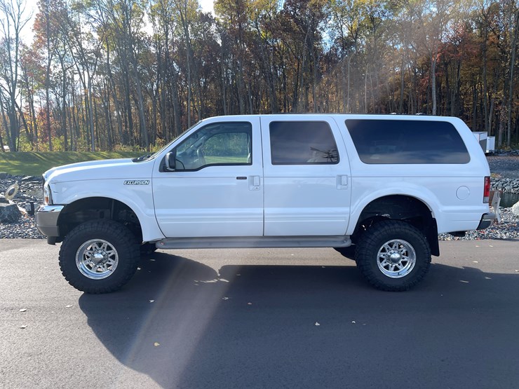 2002-ford-excursion-limited-image-8