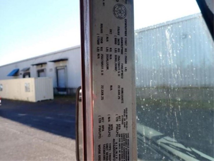 2015-freightliner-mt55-image-22