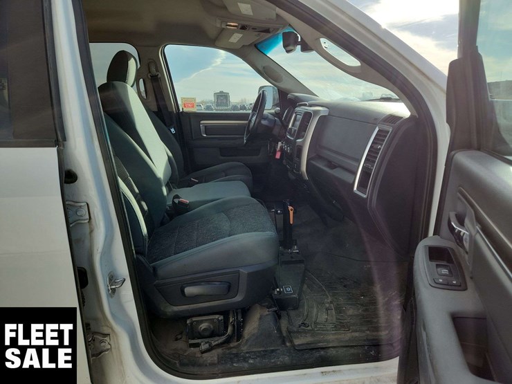 2016-ram-2500-slt-image-30