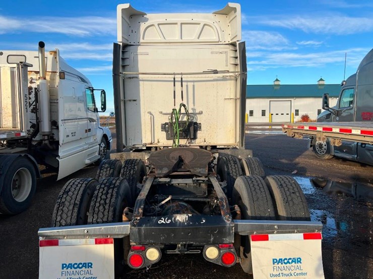 2015-peterbilt-579-image-5