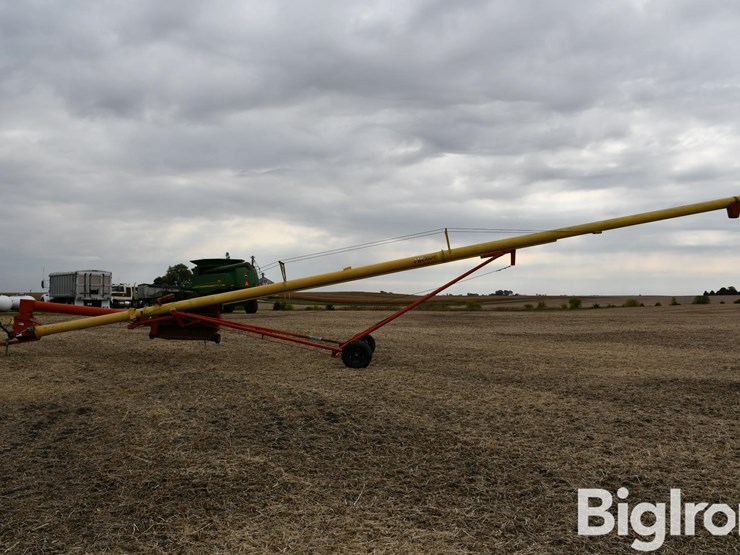 2005-westfield-mk100-61-swing-away-auger-image-8