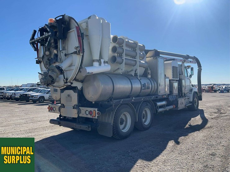 2015-western-star-4700-image-4