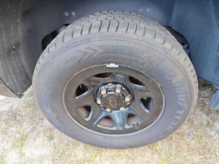 2019-chevrolet-tahoe-image-34