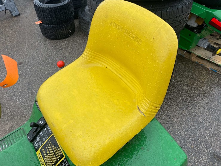 john-deere-180-image-17