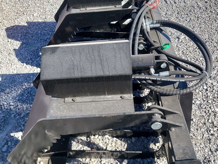 skid-steer-hollow-wood-grabber.-72"-wide.-image-2