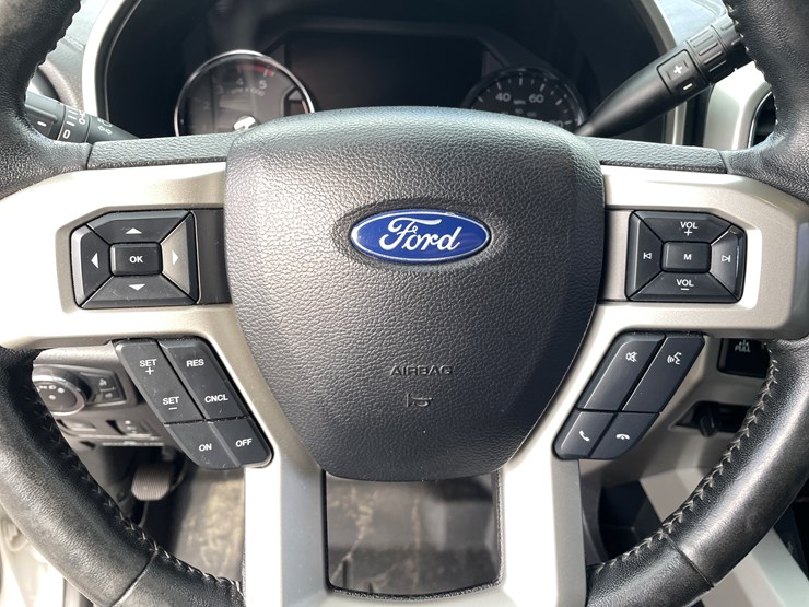 2019-ford-f350-xlt-lariat-image-71