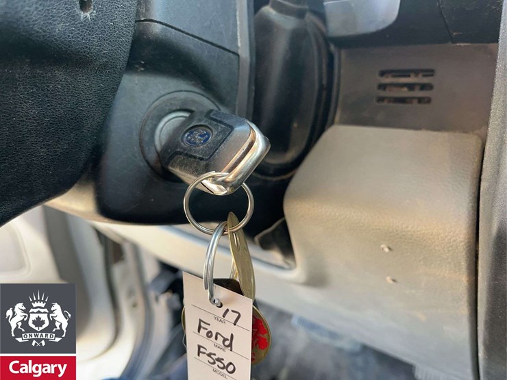 2017-ford-f550-image-13