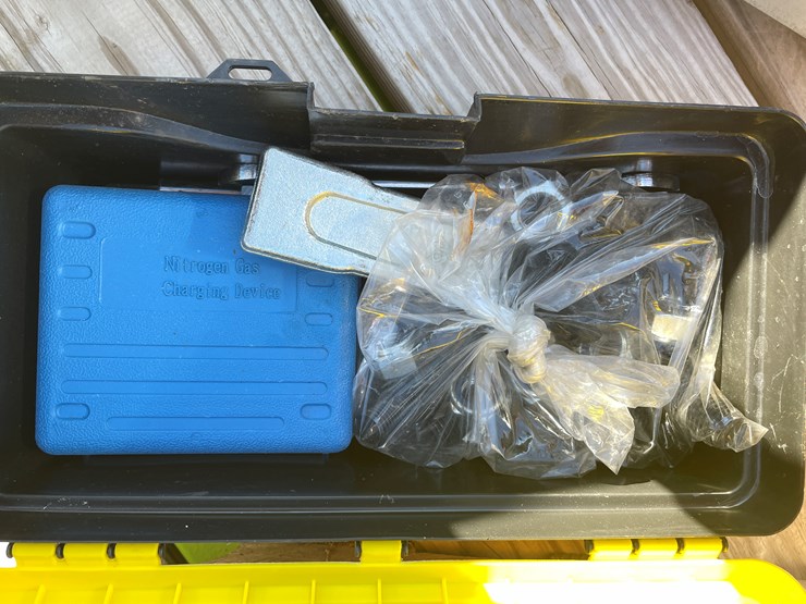 #5654-•-wolverine-unused-skid-steer-post-driver-image-10