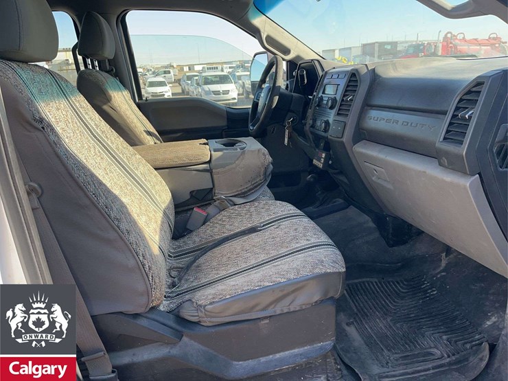 2017-ford-f550-image-17