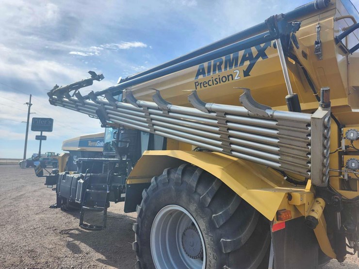 2018-agchem-9300b-terragator-image-12