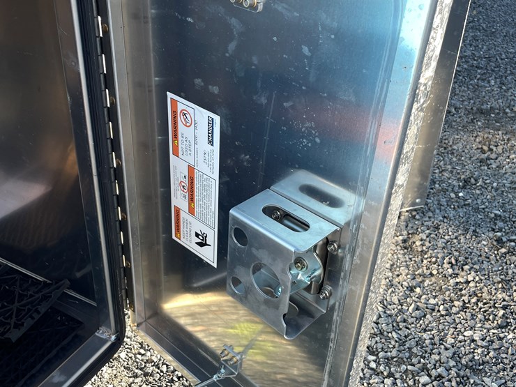 #5687-•-chandler-truck-mount-toolbox-image-8