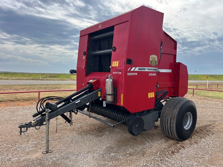 2017-massey-ferguson-2946-image-1