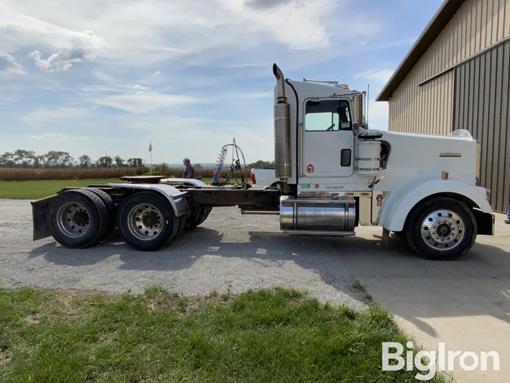 2005-kenworth-w900-image-4