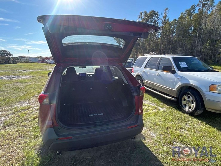 2023-toyota-rav4-image-22