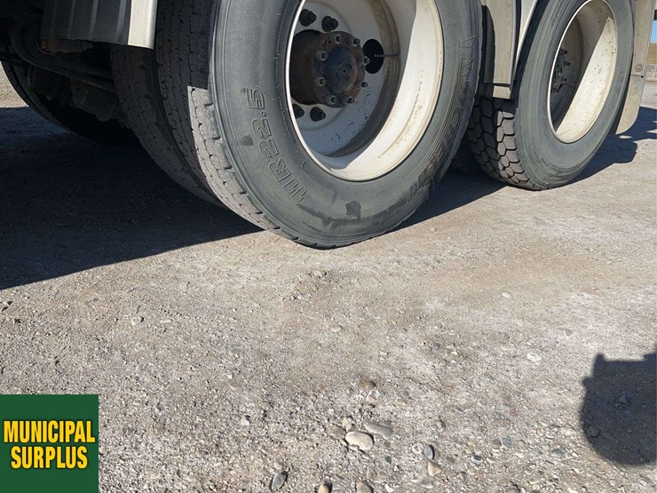 2015-western-star-4700-image-8