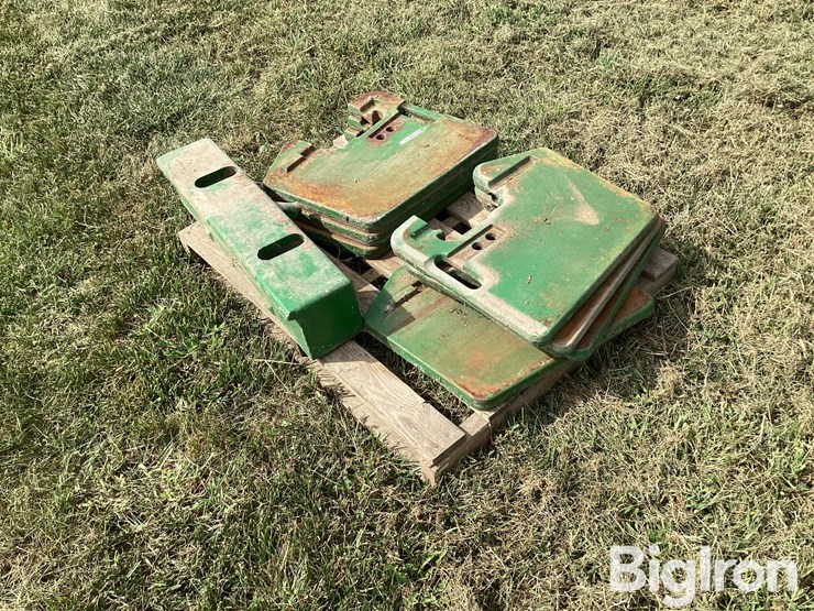 john-deere-front-tractor-weights-&-bracket-image-5