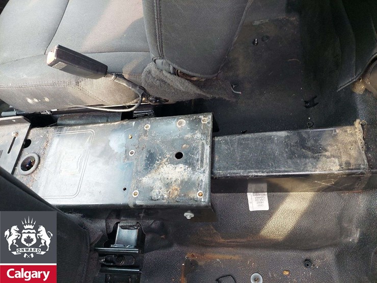 2017-ford-explorer-image-13