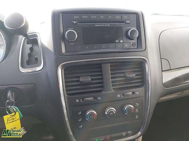 2016-dodge-grand-caravan-image-18