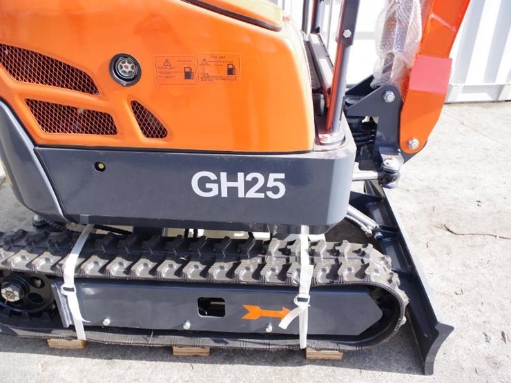2025-aboss gh25-mini-excavator,-kubota-diesel-engine,-swing-boom,-unused-image-8