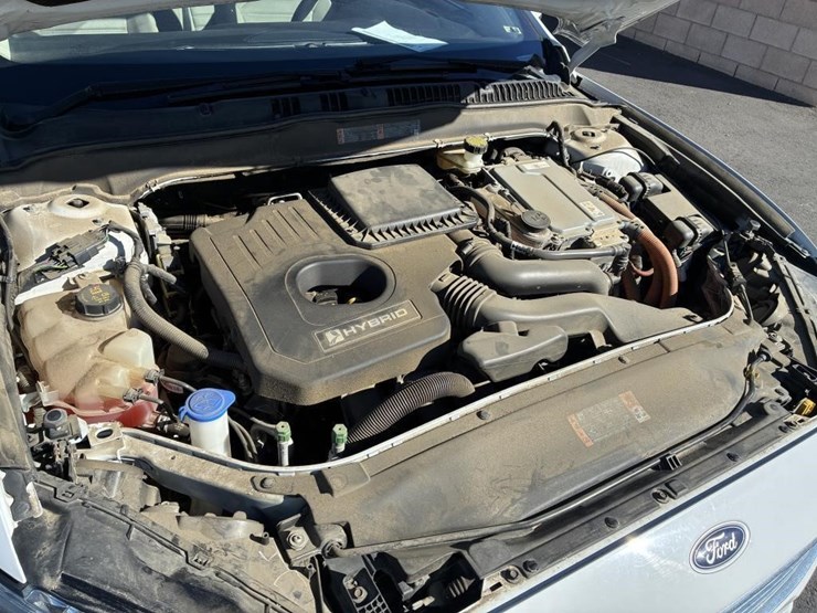 2017-ford-fusion-sedan-image-6