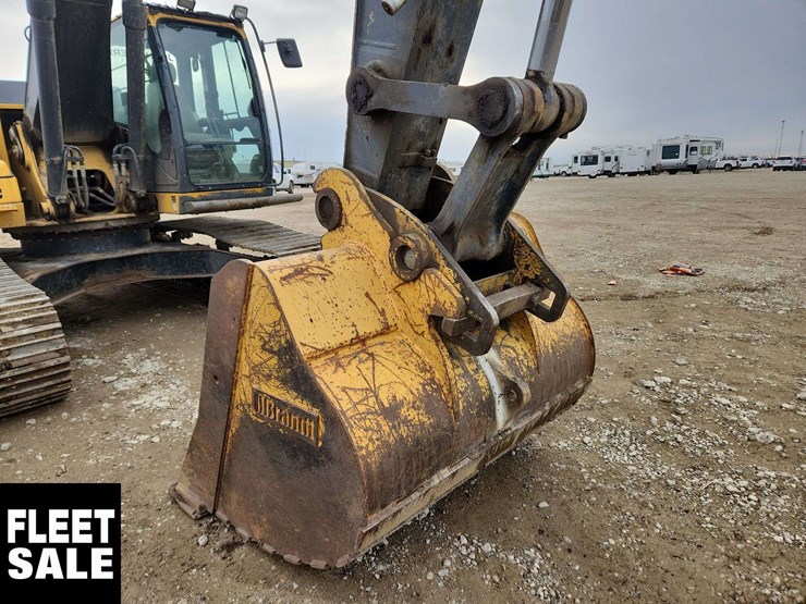 2013-john-deere-250g-excavator-image-35