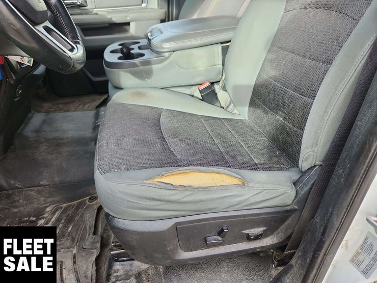 2016-ram-2500-slt-image-38