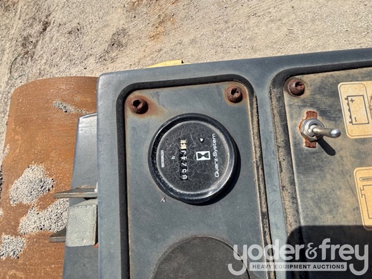 2006-bomag-bw211-image-9