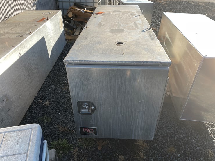 #5670-•-rc-truck-mount-toolbox-image-2