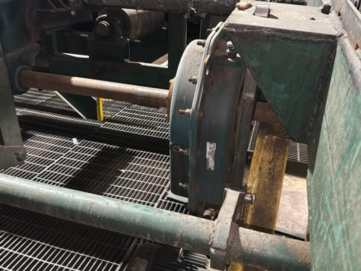 #122-•-inclined-transfer-deck-image-13