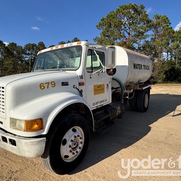 1999 INTERNATIONAL 4900