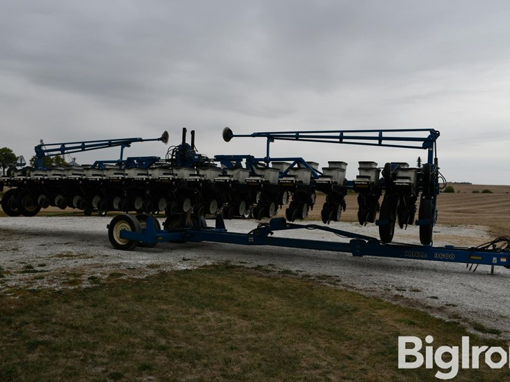 2005-kinze-3600-image-4