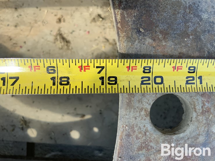 challenger-65-tire/wheel-assembly-image-14