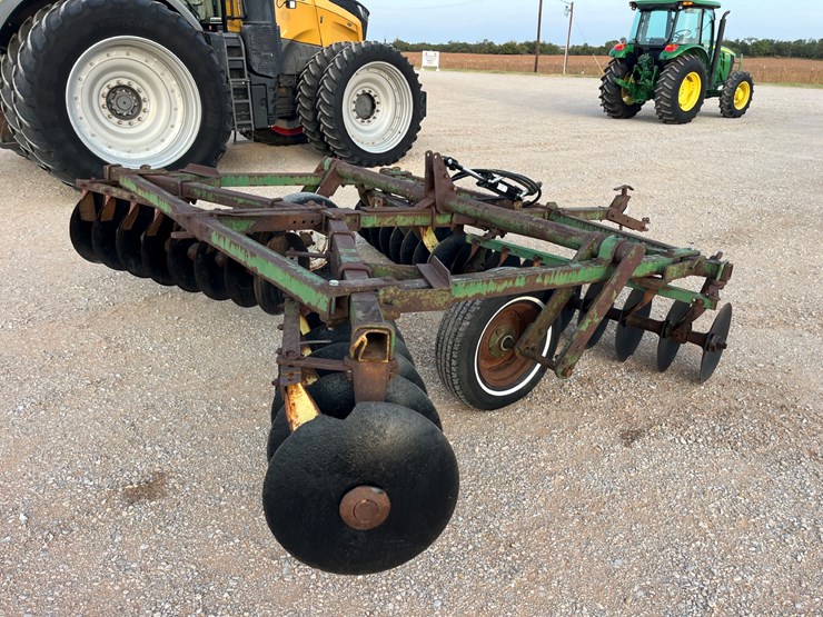 john-deere-bw-image-6