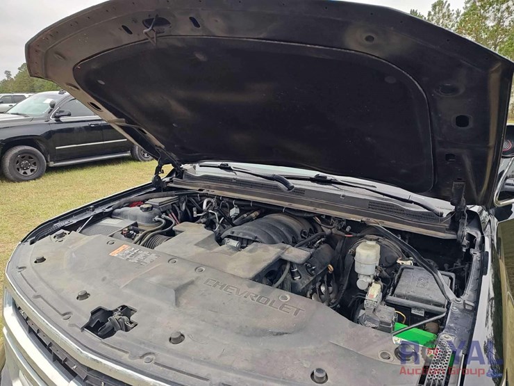 2019-chevrolet-tahoe-image-8